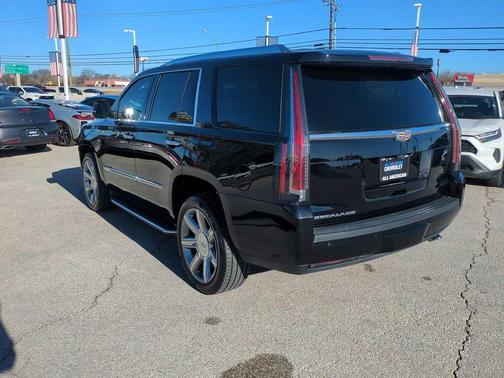 2020 Cadillac Escalade Luxury