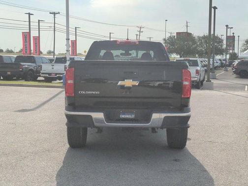 Photo 5 of 25 of 2019 Chevrolet Colorado WT