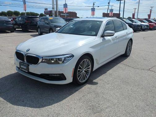 Alpine White 2018 BMW 530 i