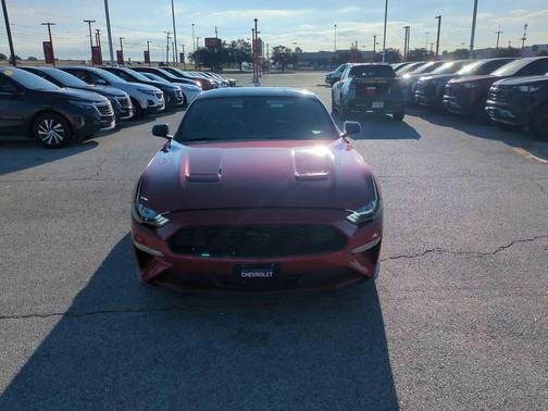 2021 Ford Mustang EcoBoost