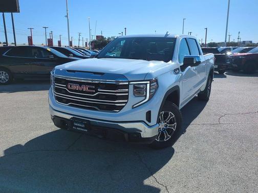 2025 GMC Sierra 1500 SLT