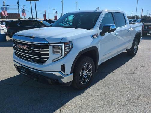 2025 GMC Sierra 1500 SLT