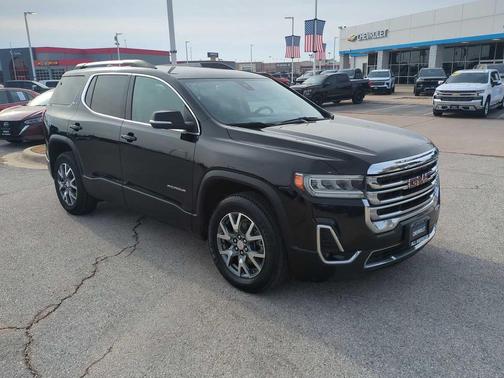 2023 GMC Acadia SLT