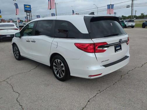 Platinum White Pearl 2024 Honda Odyssey EX-L