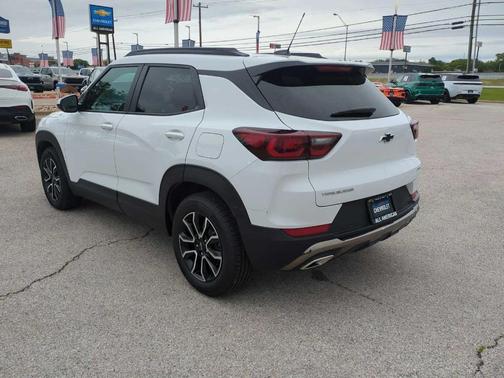 Summit White 2024 Chevrolet Trailblazer ACTIV