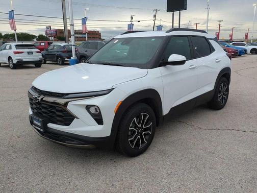 Summit White 2024 Chevrolet Trailblazer ACTIV