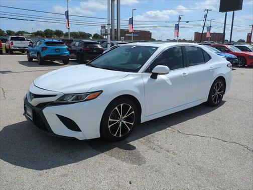 2019 Toyota Camry SE
