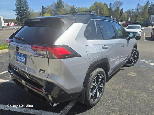 2025 Toyota RAV4 Hybrid SE