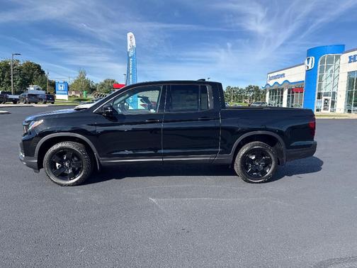 Crystal Black Pearl 2026 Honda Ridgeline Black Edition