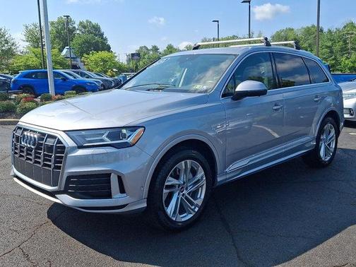 2022 Audi Q7 45 Premium Plus