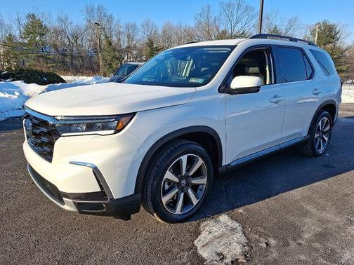 2023 Honda Pilot Touring 8-Passenger