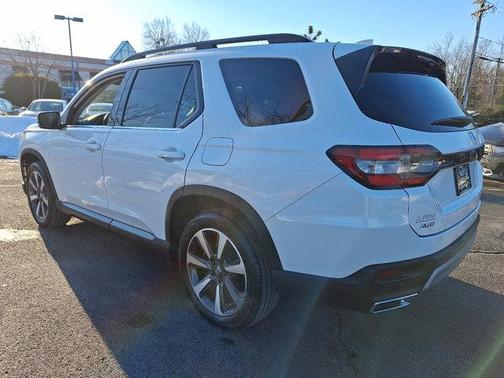 2023 Honda Pilot Touring 8-Passenger
