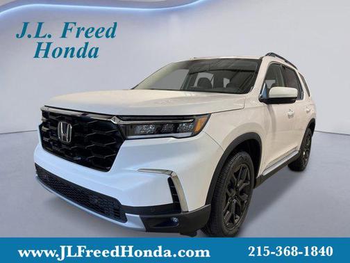 2025 Honda Pilot Touring 8-Passenger
