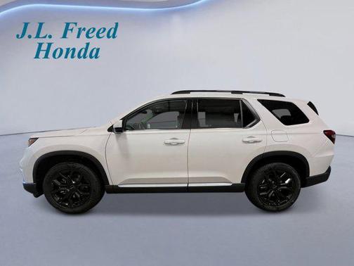 2025 Honda Pilot Touring 8-Passenger