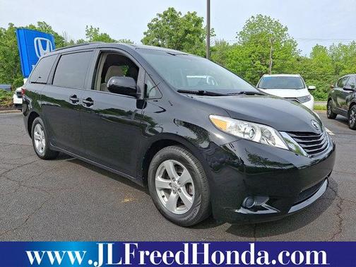 2015 Toyota Sienna LE