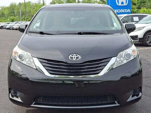 2015 Toyota Sienna LE