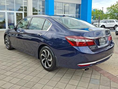 2017 Honda Accord EX-L w/Navigation & Honda Sensing
