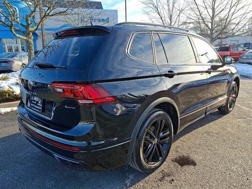 2022 Volkswagen Tiguan 2.0T SE R-Line Black 4MOTION