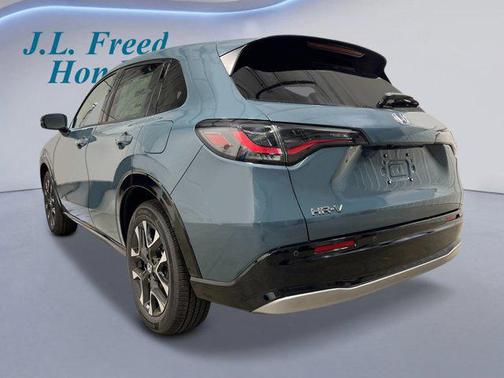 Nordic Forest Pearl 2027 Honda HR-V EX-L
