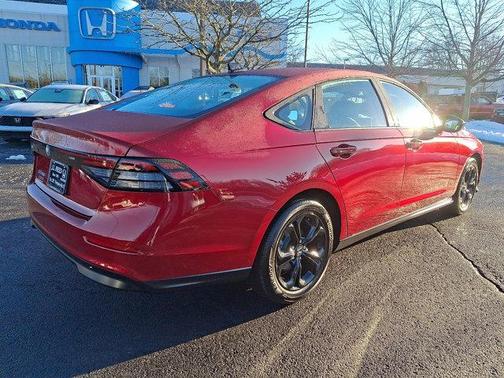 2025 Honda Accord Sport SE 1.5T