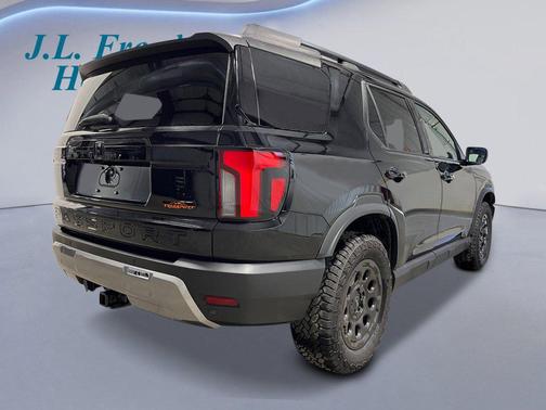 NH-731P/CRYSTAL BL 2026 Honda Passport AWD TrailSport Elite Blackout