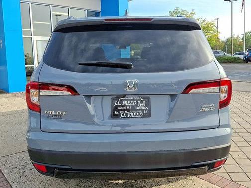 2022 Honda Pilot AWD Sport