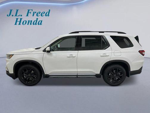 2025 Honda Pilot Touring 8-Passenger