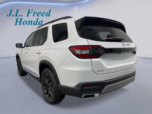 2025 Honda Pilot Touring 8-Passenger