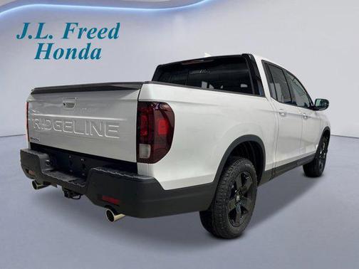 Platinum White Pearl 2026 Honda Ridgeline Black