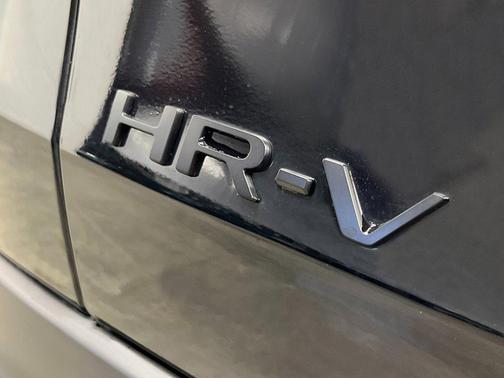 Nh 731P/Crystal Bl 2027 Honda HR-V Sport