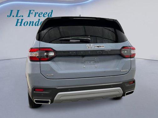 2025 Honda Pilot Touring 8-Passenger