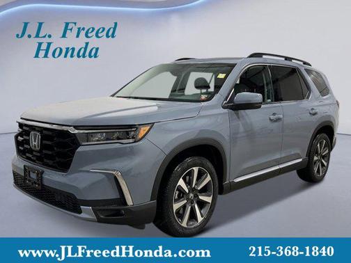 2025 Honda Pilot Touring 8-Passenger