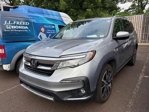 2022 Honda Pilot Touring 8-Passenger