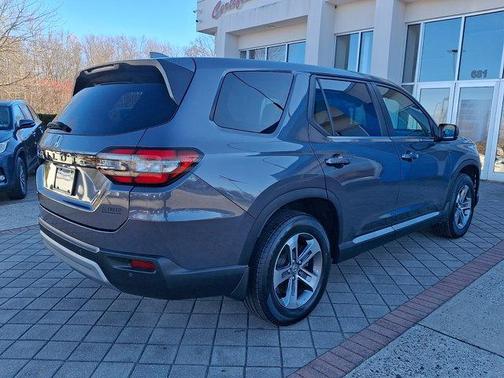 2023 Honda Pilot AWD EX-L 8 Passenger