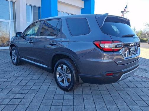 2023 Honda Pilot AWD EX-L 8 Passenger