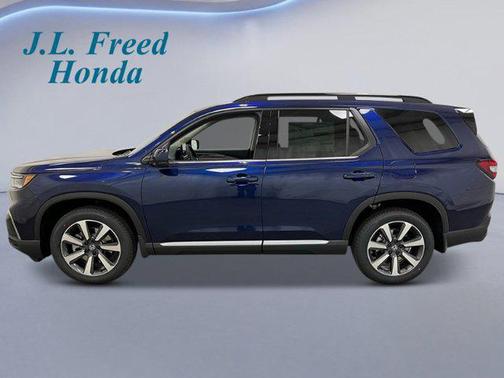 2025 Honda Pilot Touring 8-Passenger