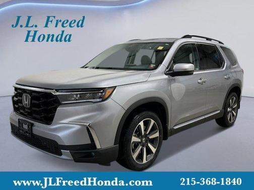 2025 Honda Pilot Touring 8-Passenger