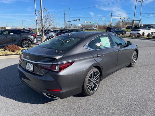 2025 Lexus ES 350 Base