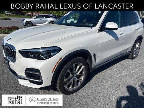 Mineral White Metallic 2023 BMW X5 xDrive40i