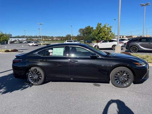 2025 Lexus ES 350 Ultra Luxury