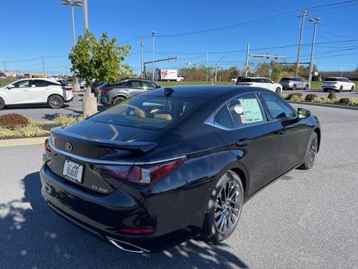 2025 Lexus ES 350 Ultra Luxury