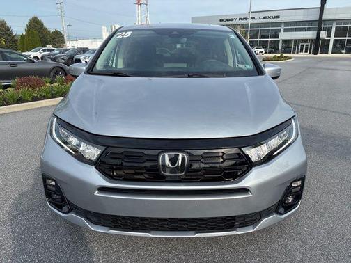 Silver 2025 Honda Odyssey Elite