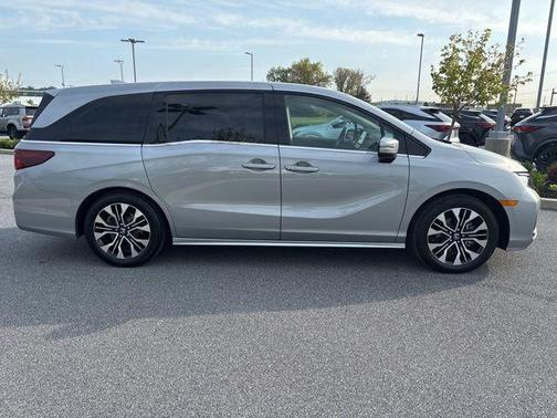 Silver 2025 Honda Odyssey Elite