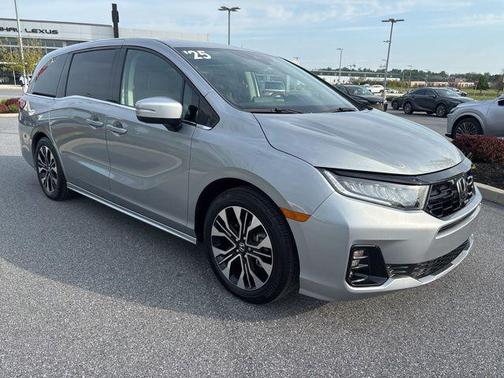 Silver 2025 Honda Odyssey Elite