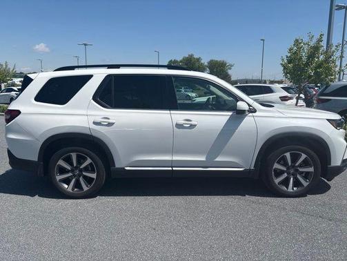 Platinum White Pearl 2025 Honda Pilot Elite