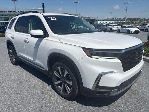 Platinum White Pearl 2025 Honda Pilot Elite
