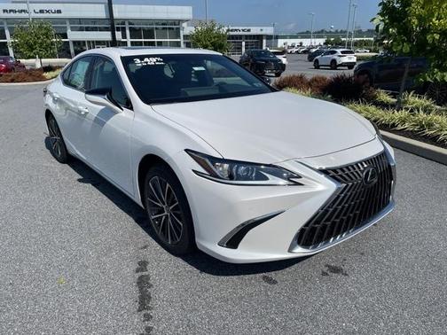 2025 Lexus ES 300h Base