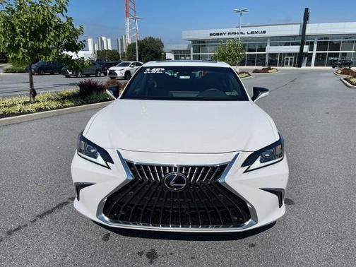 2025 Lexus ES 300h Base