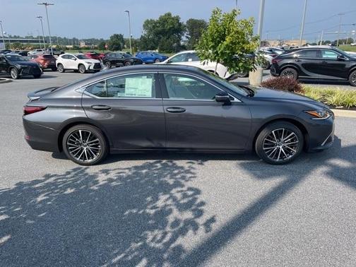 2025 Lexus ES 350 Base