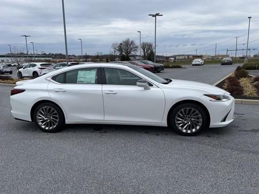 2025 Lexus ES 350 Ultra Luxury